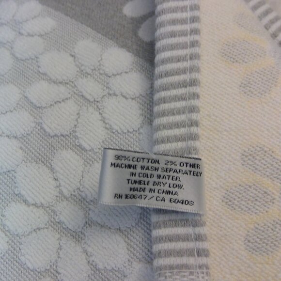 BRAND NEW Alfred Sung Daisy Cotton set of (2) BATH Towels - Picture 6 of 6